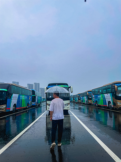 E:2023.88.2•Ӱ񼯡ͼм顪888Ź˶.jpg